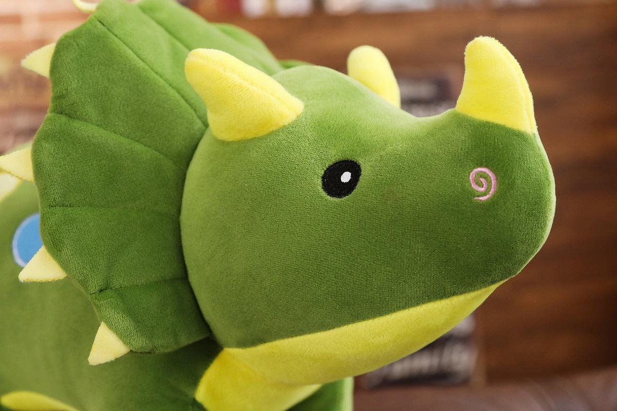 Peluche Dinosaure Tricératops de près - Peluchy
